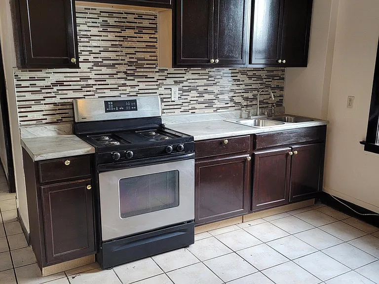 5428 S Hermitage Ave #2 — Photo 1