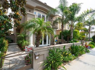 206 8th St, Huntington Beach, CA 92648