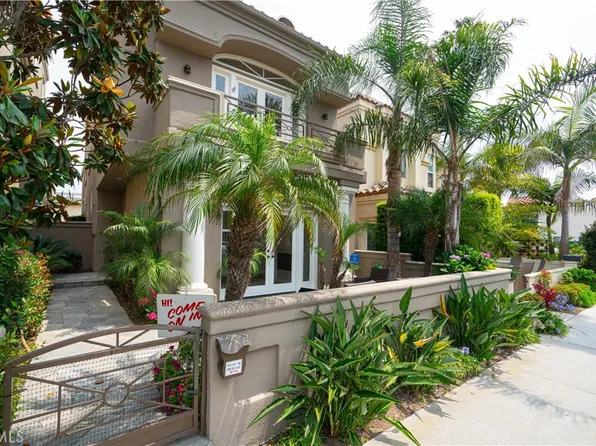 206 8th St, Huntington Beach, CA 92648