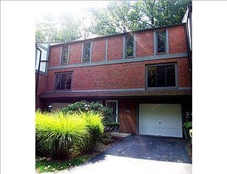 1st image of 106 Wood Hollow Dr