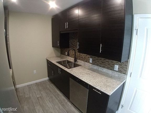 3rd image of 5405 N La Canada Dr