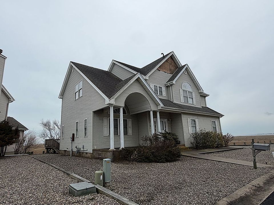 1st image of 880 Sunrise Blvd