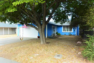 5050 Grove St photo 1