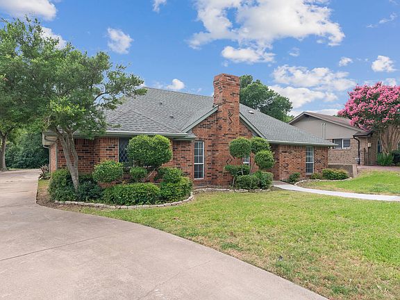 3rd image of 4630 Bayberry Ln