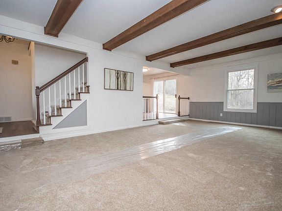 5th image of 608 Mesa Ct
