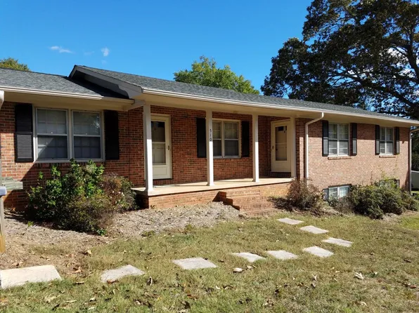 510 N Townville St #B, Seneca, SC 29678
