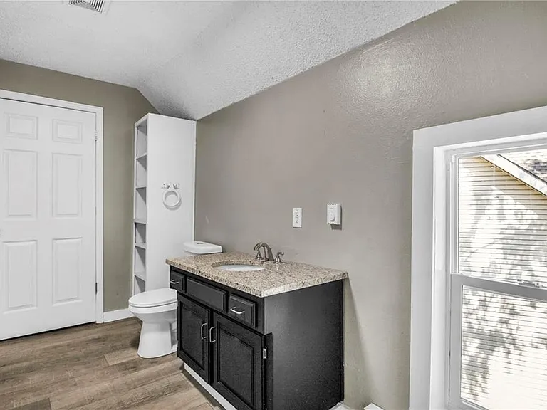508 Caldwell St #B — Photo 9