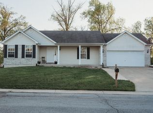 109 Briarwood Dr, Moscow Mills, MO 63362