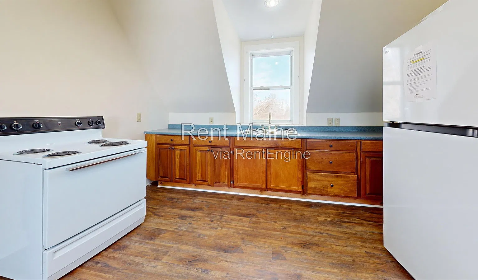 3 bed, 1.0 bath, 1066 sqft, $1,450 — Photo 1