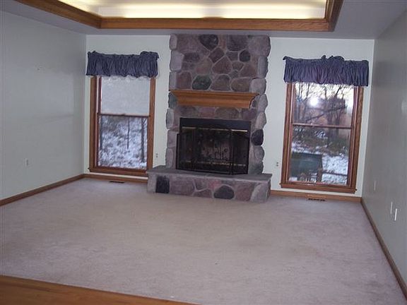 13515 Horning Living Room