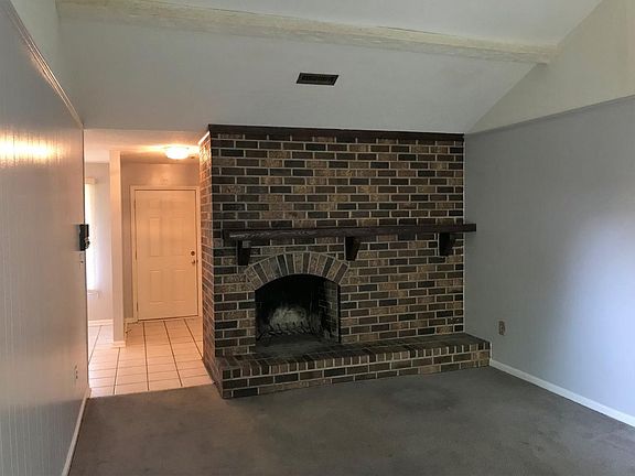 3rd image of 4379 Melanie Ct