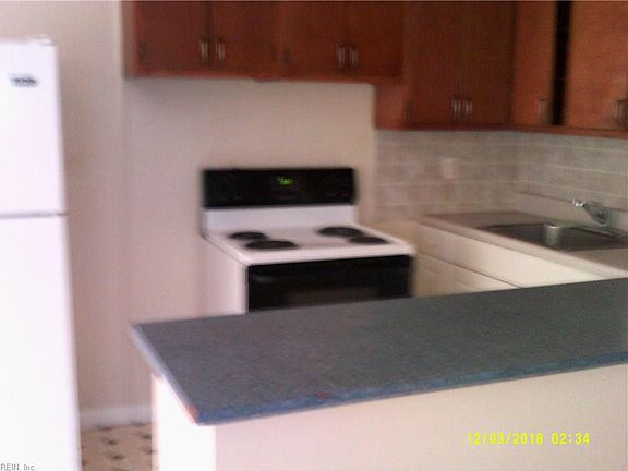 4th image of 1957 E Ocean View Ave APT B