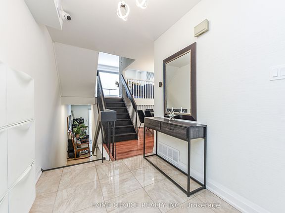 3rd image of 10 N Rodda Blvd #53