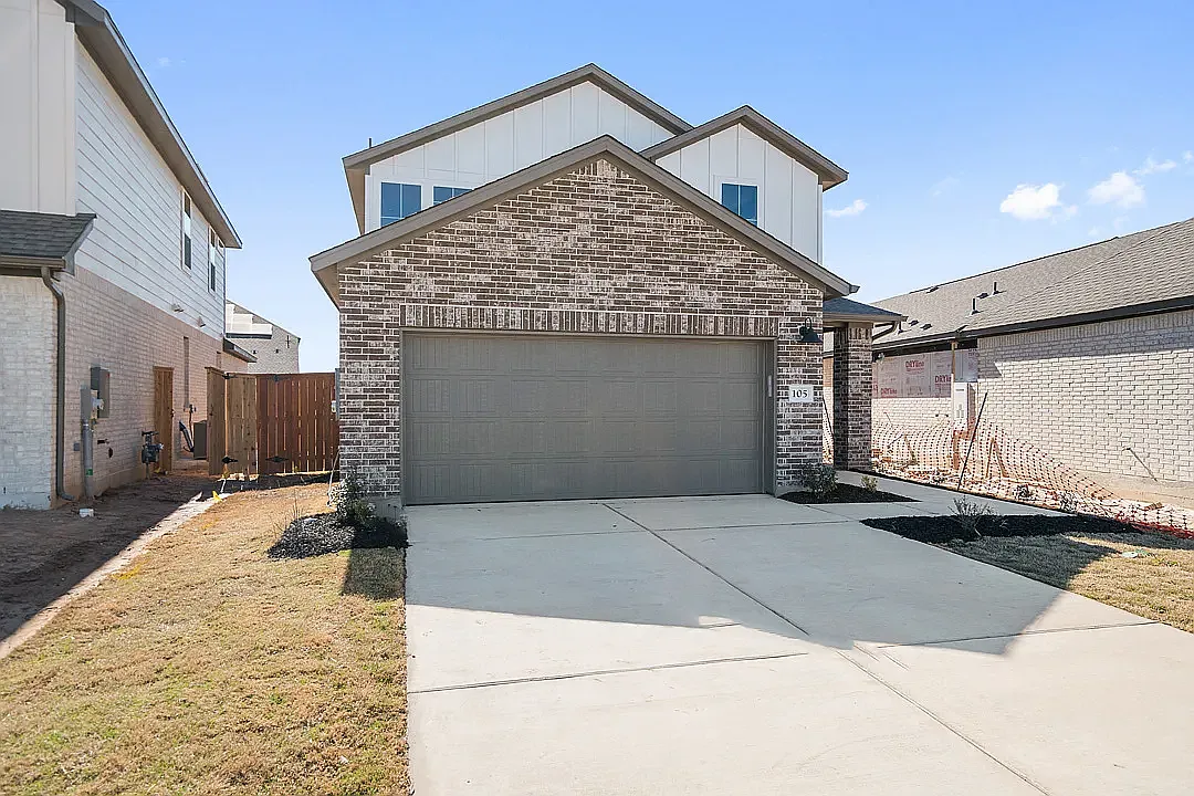 3 bed, 1951 sqft, $2,413 — Photo 1