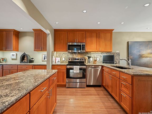 5th image of 201 Ellwood St #103