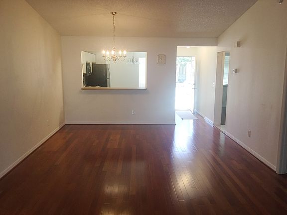 5th image of 7623 Baymeadows Cir W #204