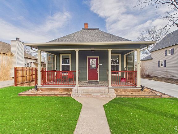 2nd image of 313 Elm Ave