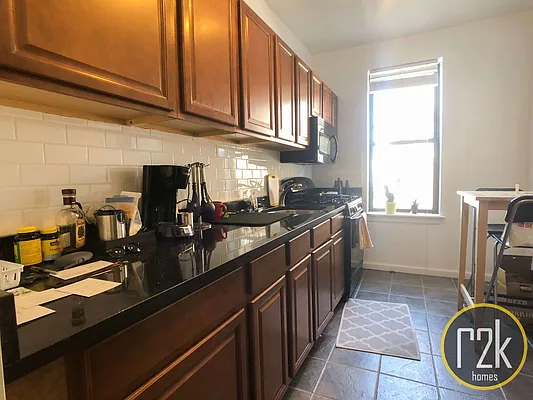 Rented by Realty 2000 Corp | media 20