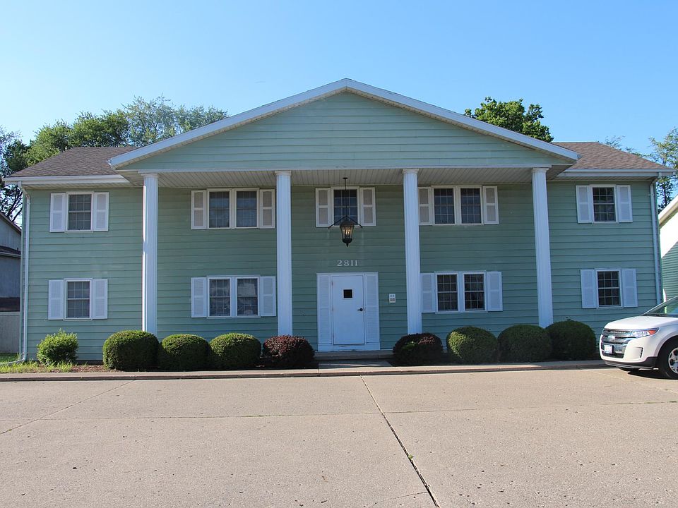 Front of the building from parking lot