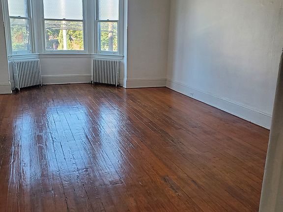 2nd image of 17 Dauphin St APT 2