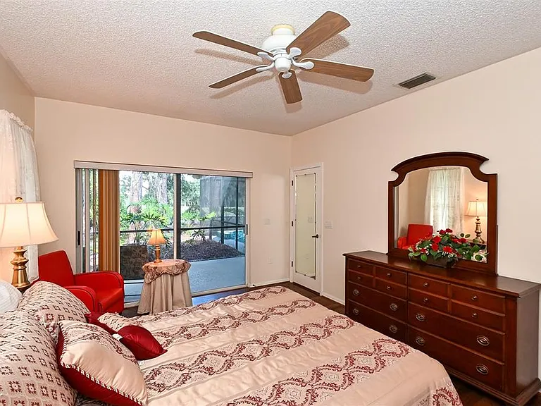 3866 Surrey Ct — Photo 27