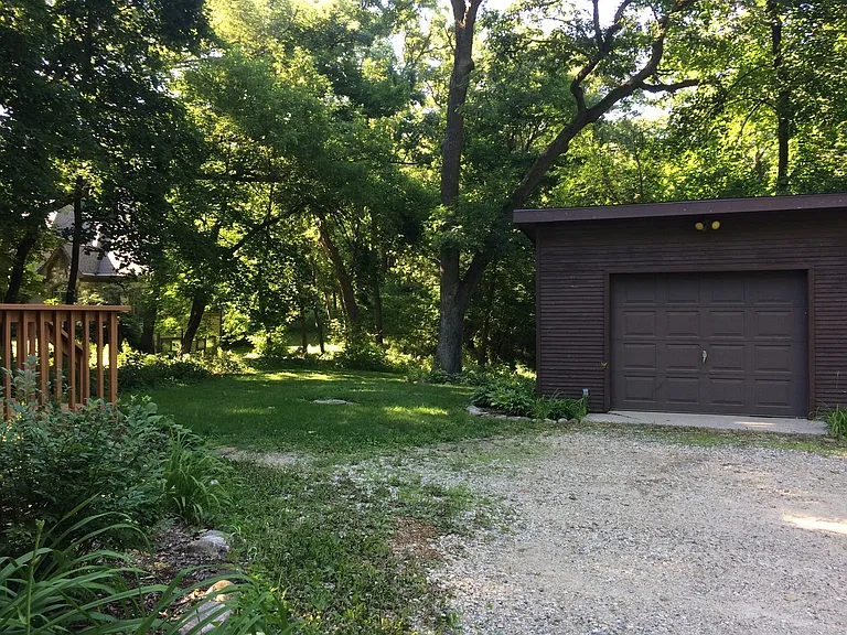 718 Three Oaks Rd — Photo 15