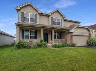 415 Minuet Cir, Volo, IL 60073