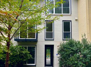 11404 Orchard Ln, Reston, VA 20190