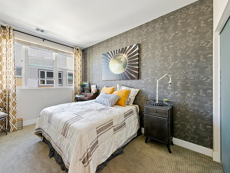 2753 Waverly Dr #510 — Photo 5