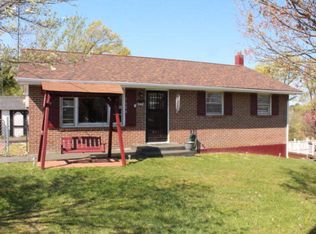 5688 Shaver St, Dublin, VA 24084