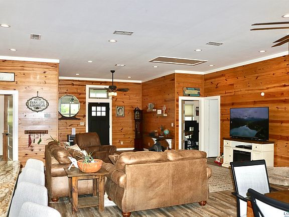 3rd image of 21844 County Road 3103