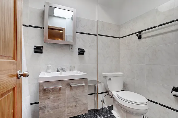 Rented by Twyford Real Estate | media 28