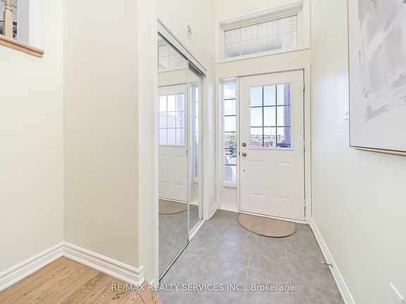 3rd image of 39 Baycliffe Cres