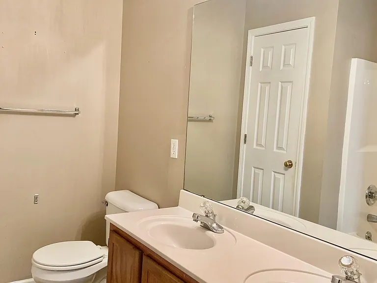 1721 Canton Ave #A — Photo 13