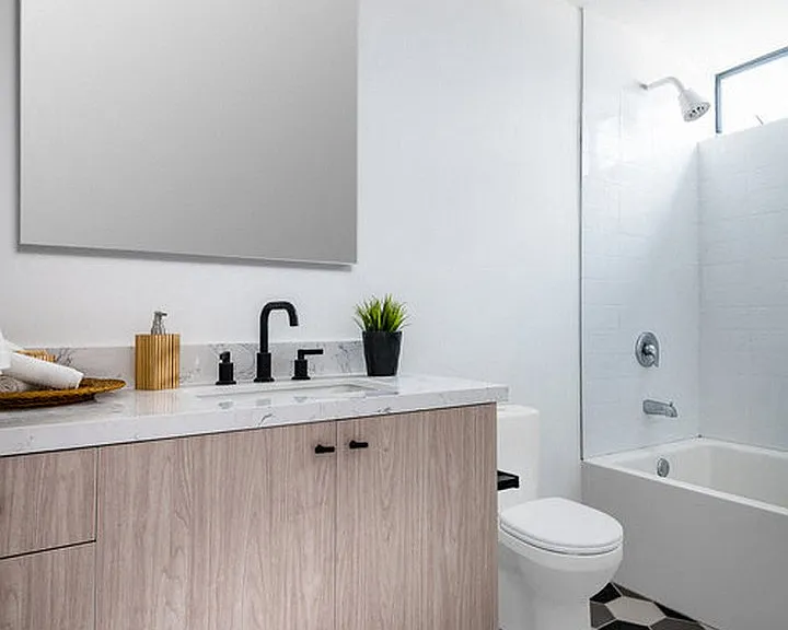 The Lex @ 4522 Lexington — Photo 19