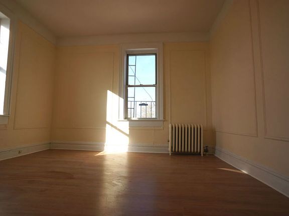 3rd image of 923 64th St APT 4C