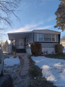 69 Sandybrook Dr, Hamlin, NY, 14464