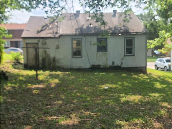 4th image of 4508 Monroe Ave