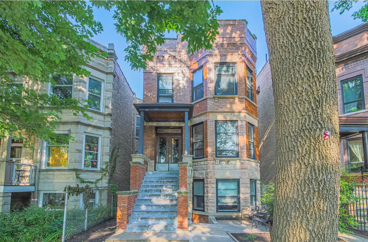 2637 N Whipple St — Photo 1