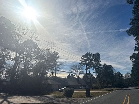 4th image of 6143 Buncombe Rd