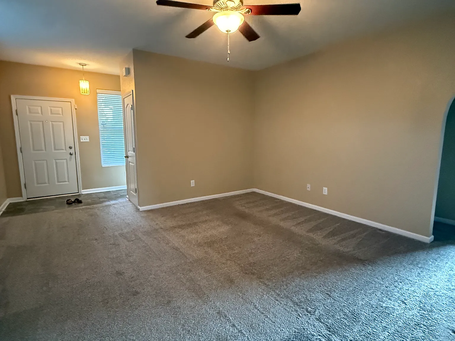 3 bed, 1630 sqft, $2,150 — Photo 4