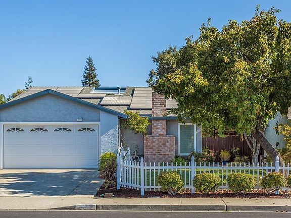5th image of 2047 California Dr