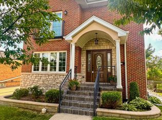 8118 N Overhill Ave, Niles, IL