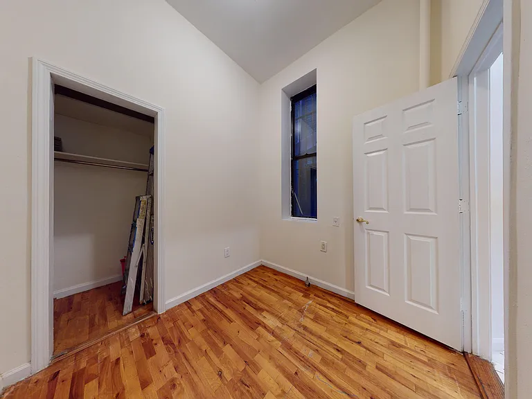 711 2nd Ave #1C — Photo 8