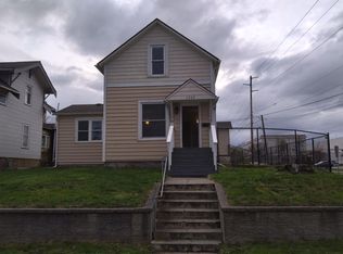 2502 Rockefeller Ave, Everett, WA 98201
