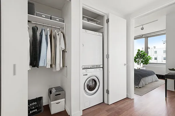 Rented by Greystar | media 4