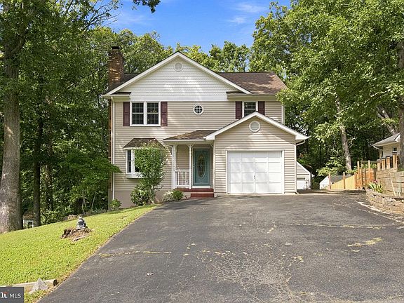 2nd image of 11830 Rutherford Dr