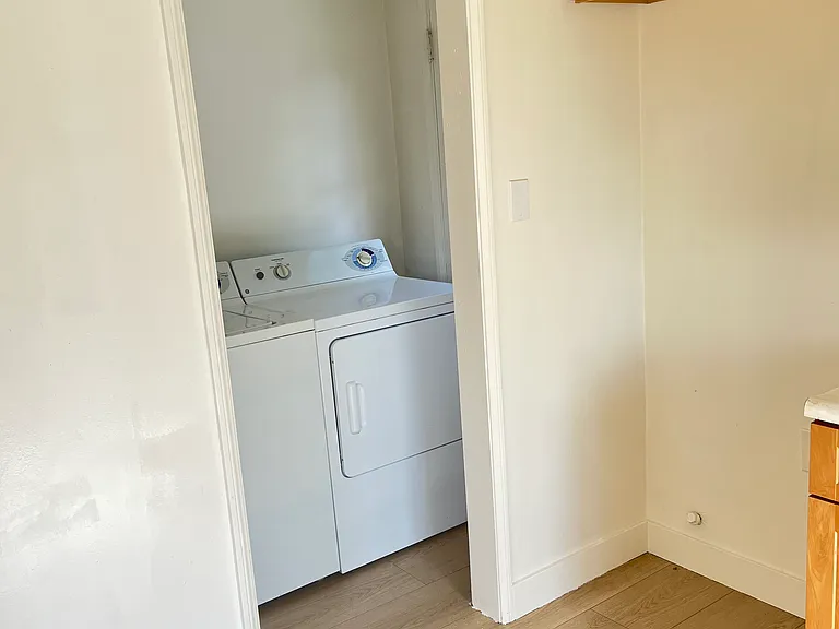 4415 Woodman Ave #4415 — Photo 11