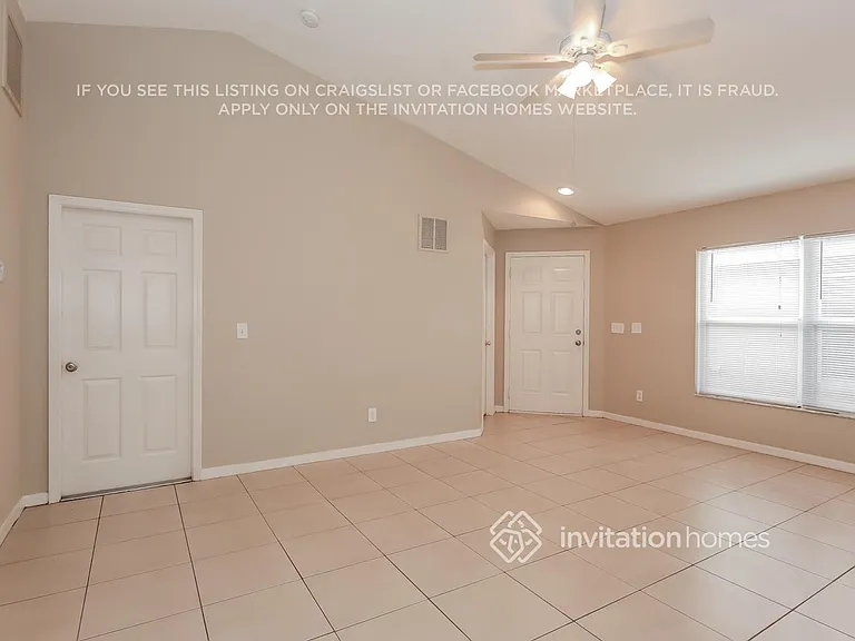 10353 Lakeside Vista Dr — Photo 3