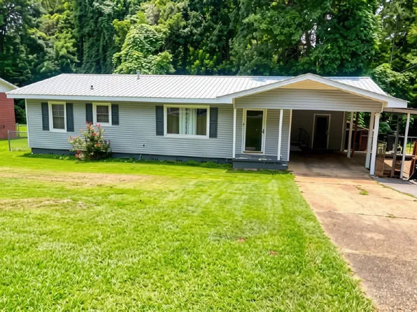 611 Maureen Ln, Butler, AL 36904